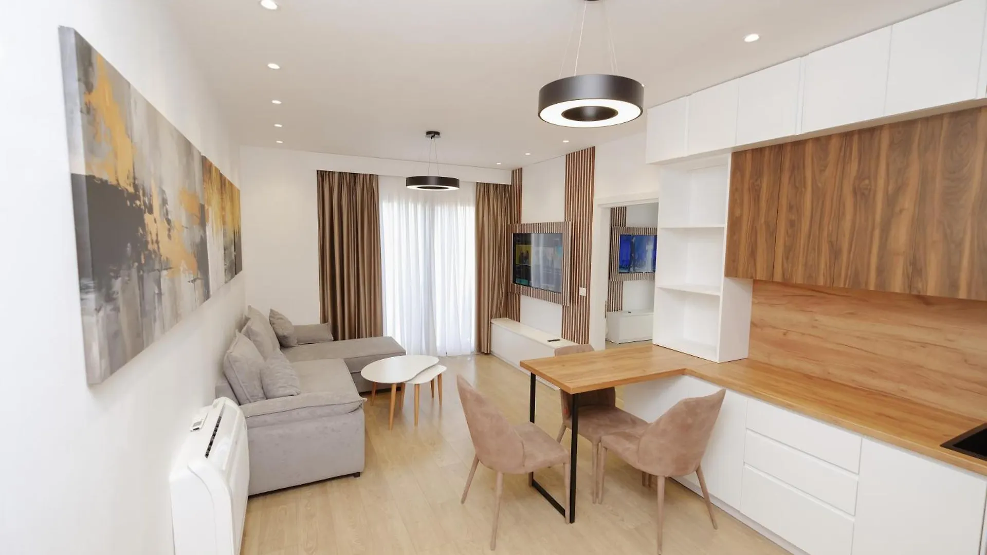 Albania Haven Apartment 5A ティラナ アルバニア
